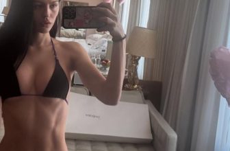 Amelia Gray’s Toned Abs Literally Pop Out in Campaign Photos